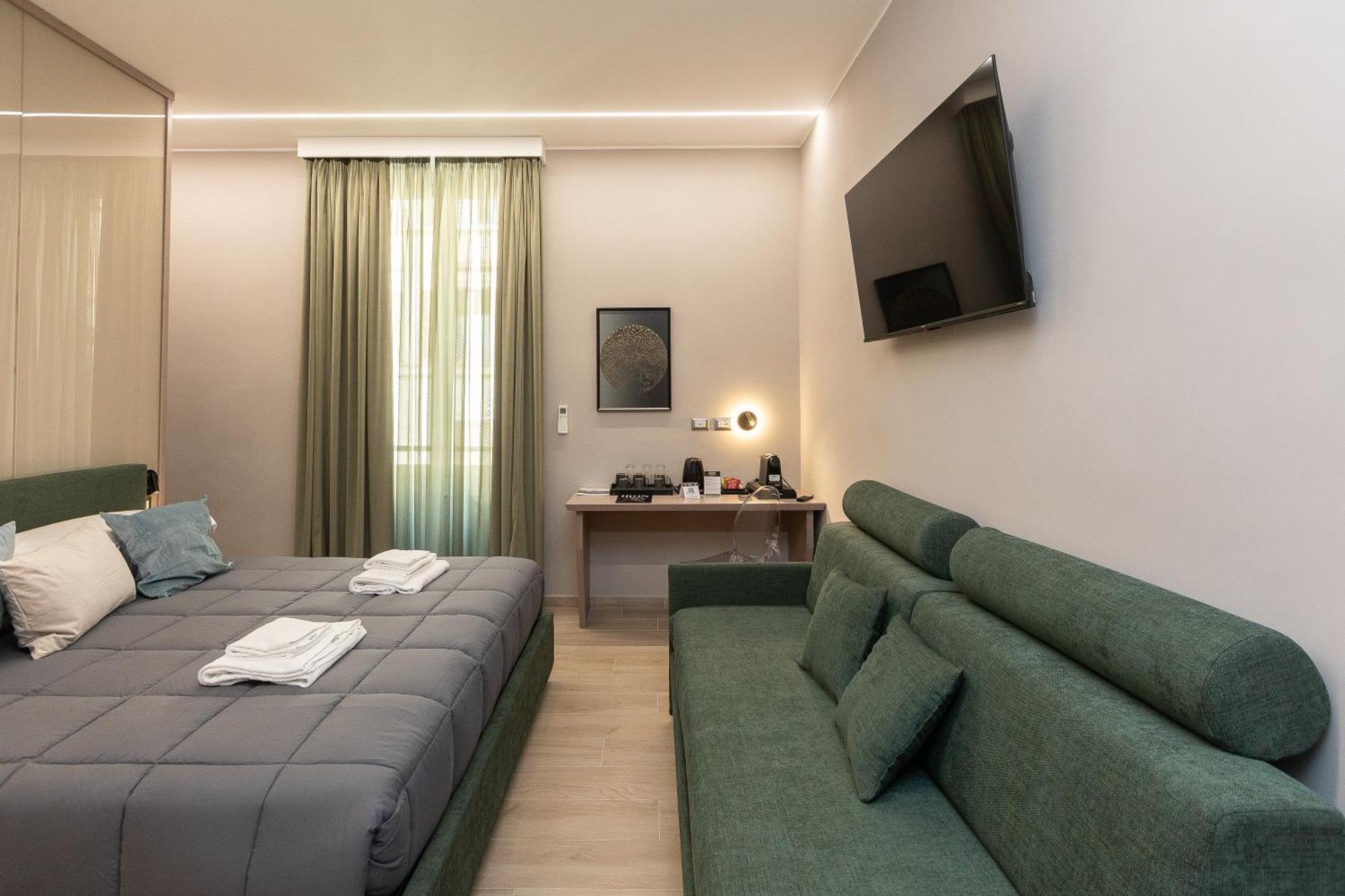 Iron Luxury Rooms Рим Экстерьер фото