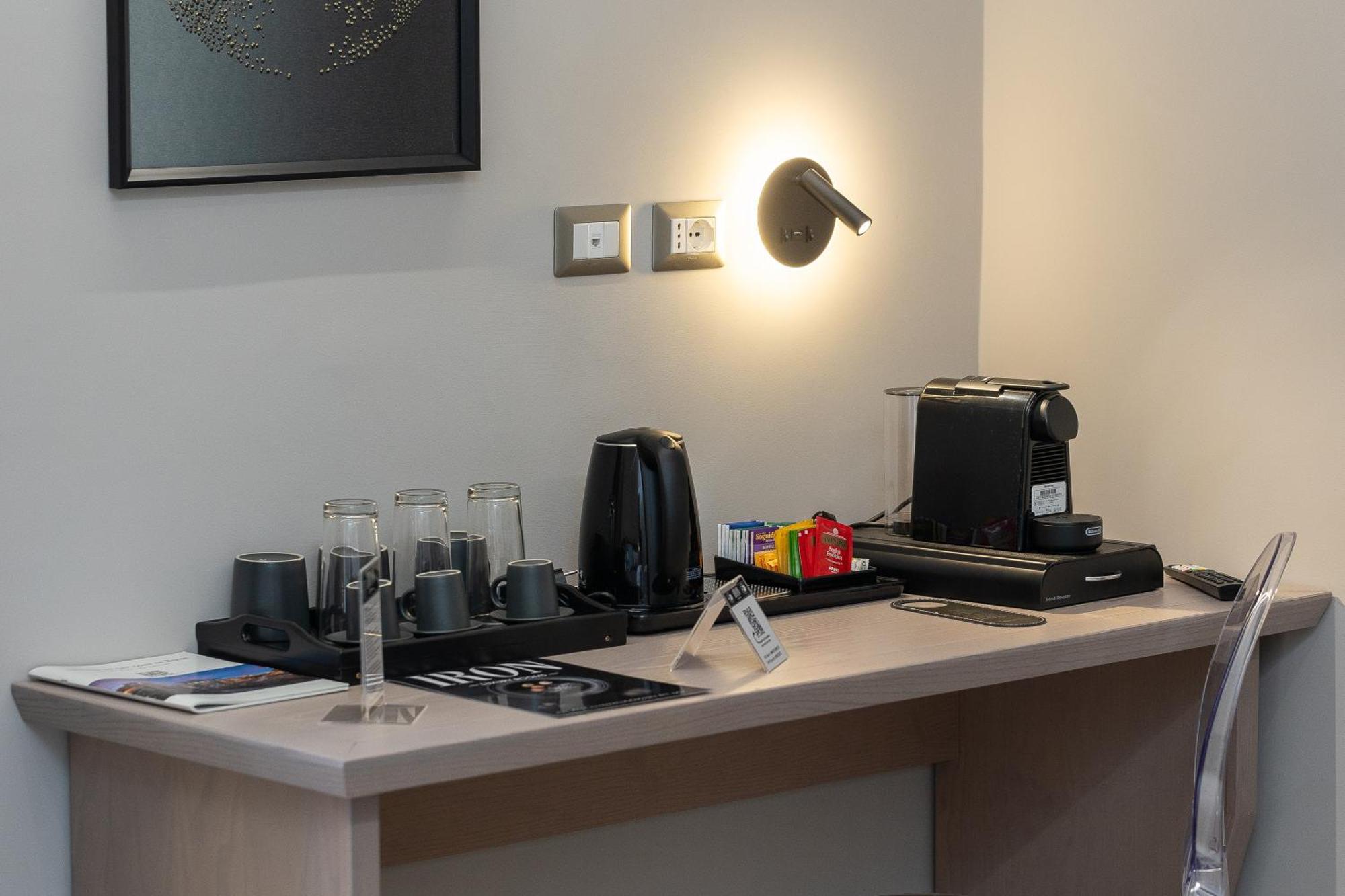 Iron Luxury Rooms Рим Экстерьер фото
