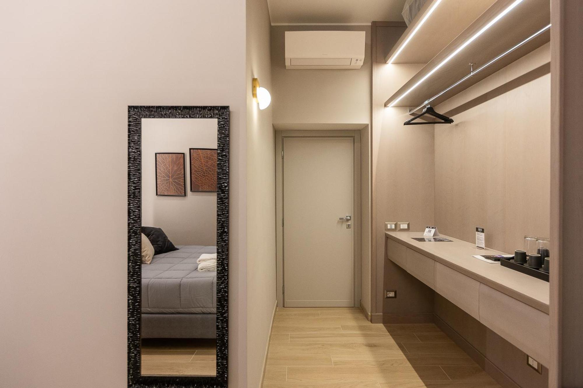 Iron Luxury Rooms Рим Экстерьер фото